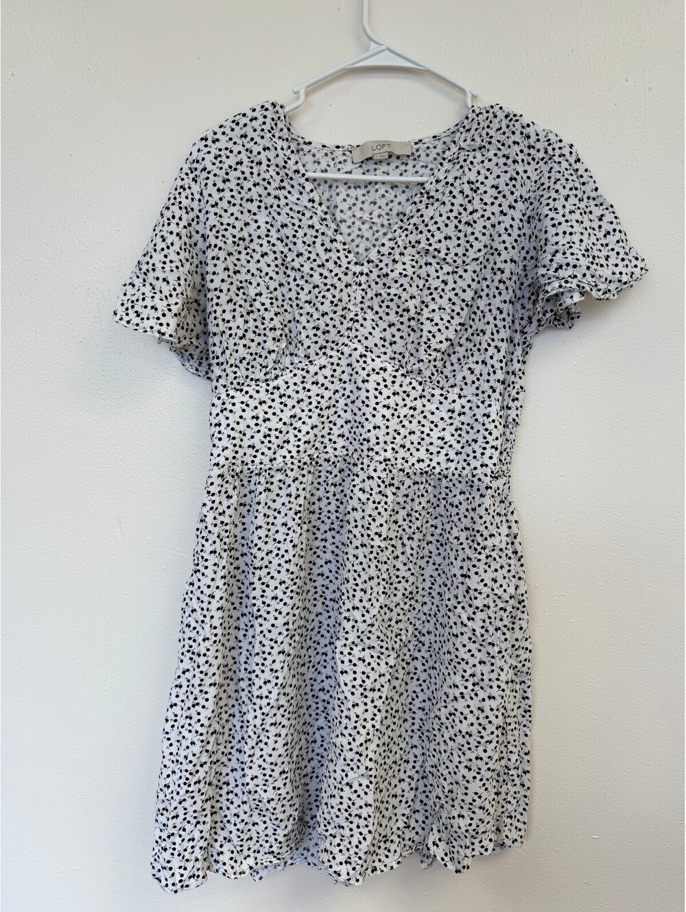 LOFT Women's White and Black Floral Short Sleeve Dress Size 12